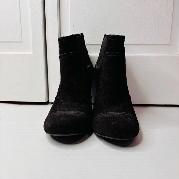 TORY BURCH Adrienne Brown Suede Ankle Booties Size 8 - Picture 3 of 9